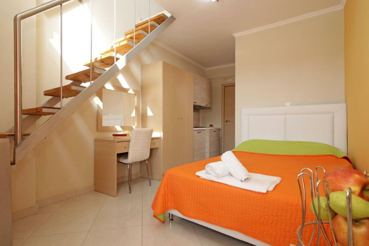 Mavridis Rooms Nikiti  Extérieur photo