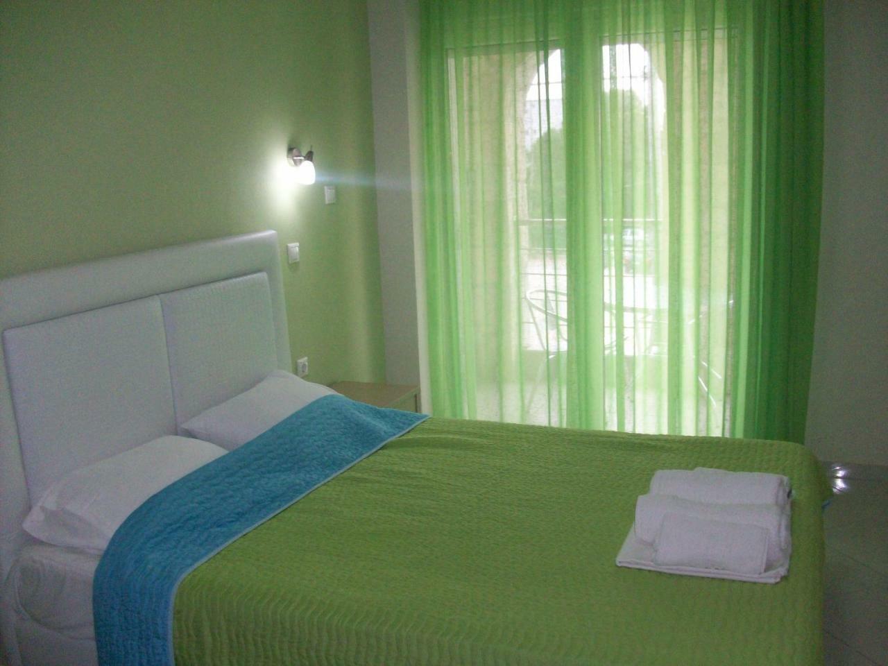 Mavridis Rooms Nikiti  Extérieur photo